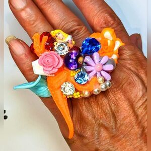 Wendy Gell Ring,Disney Princess and Dinosaur flowers Swarovski jewels adjustable